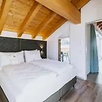 Apart-hotel Elements Zell Am