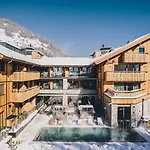 Apart-hotel Elements Zell Am 4*