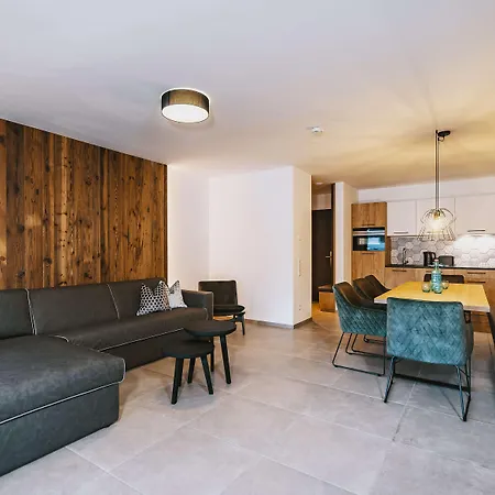 Hotel apartamentowy Elements Zell Am 4*