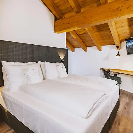 Elements Zell Am Bw Signature Collection 4*