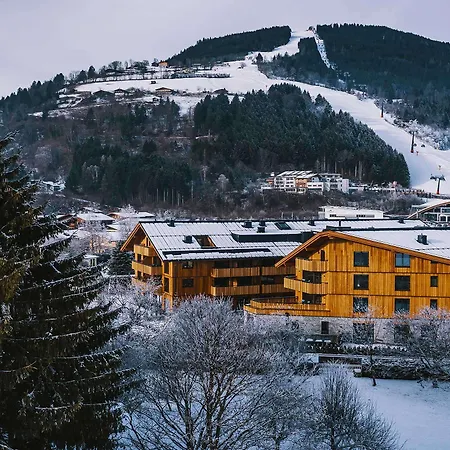 アパートホテル Elements Zell Am 4*