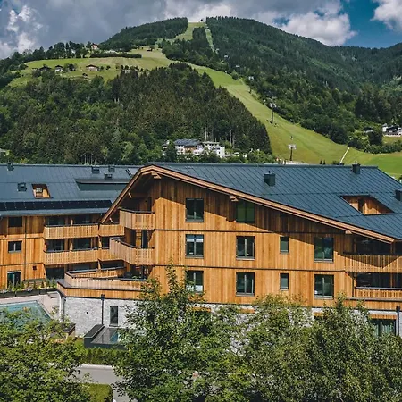 アパートホテル Elements Zell Am 4*