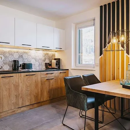 Elements Zell Am Aparthotel 4*
