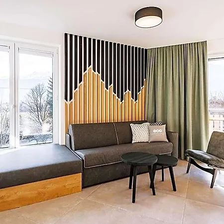 Elements Zell Am 公寓式酒店 4*