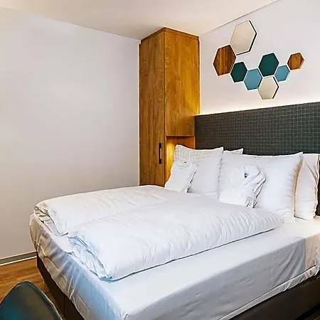 Ξενοδοχείο με διαμερίσματα Elements Zell Am 4*