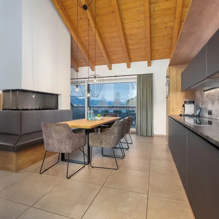 Hotel apartamentowy Elements Zell Am 4*