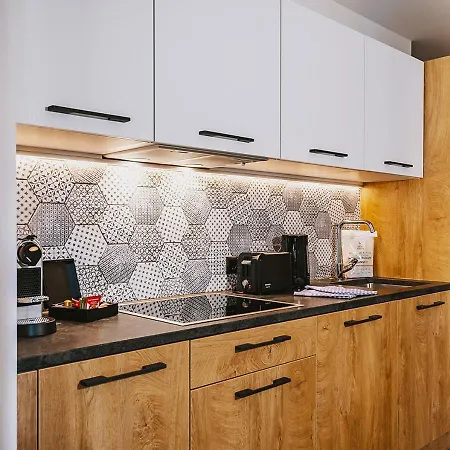 Hotel apartamentowy Elements Zell Am 4*