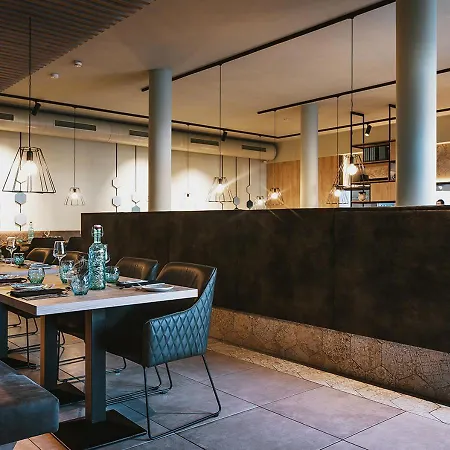 Elements Zell Am Apartmanhotel 4*