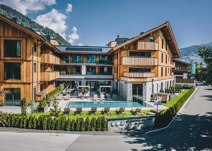 Elements Zell Am Apartahotel