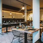 Elements Zell Am 4*
