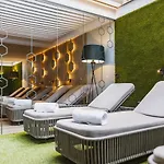 Elements Zell Am Aparthotel 4*
