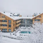 Elements Zell Am Aparthotel 4*