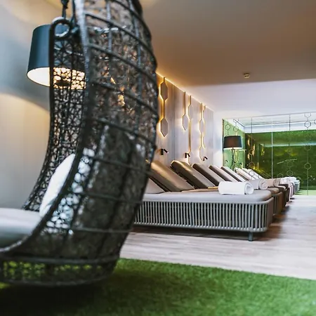 Elements Zell Am 4* Целль-ам-Зе